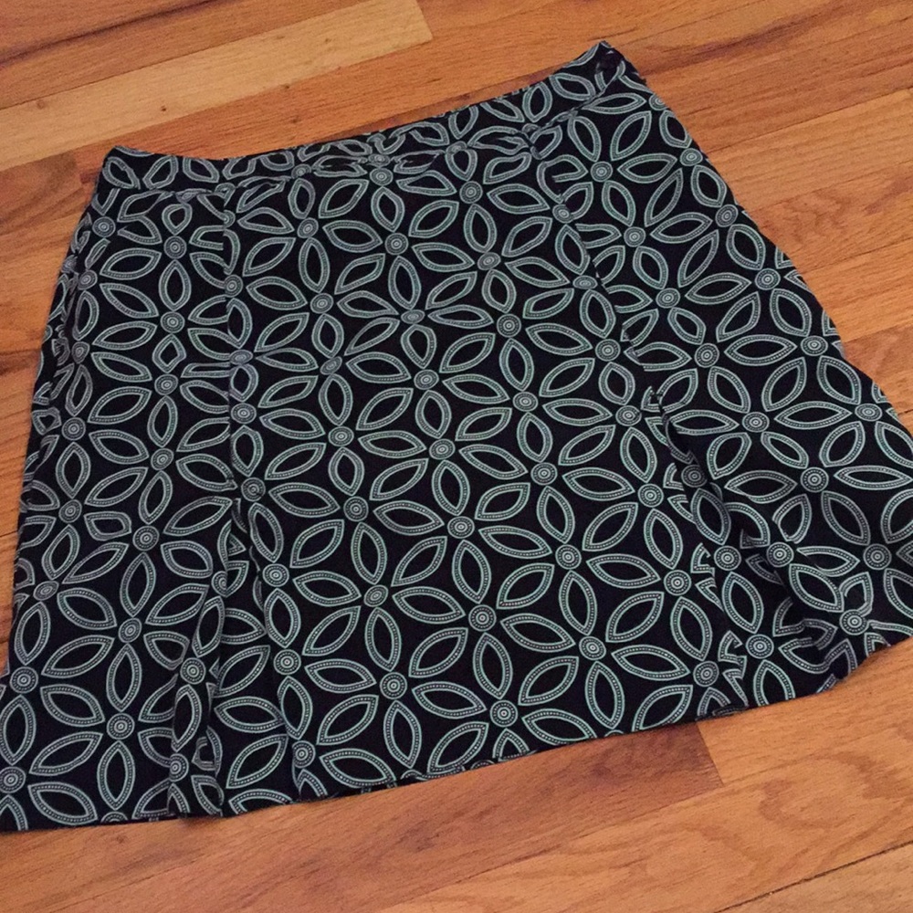 E P Pro golf skort w/front pleats for easy walking